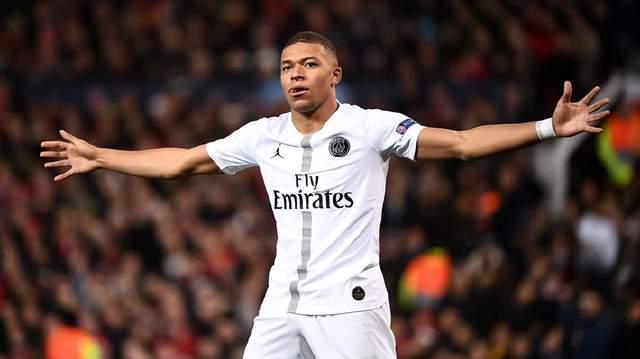 李帅与海港球迷同庆：尊敬的四星球迷，冠军是我们一起拿到的