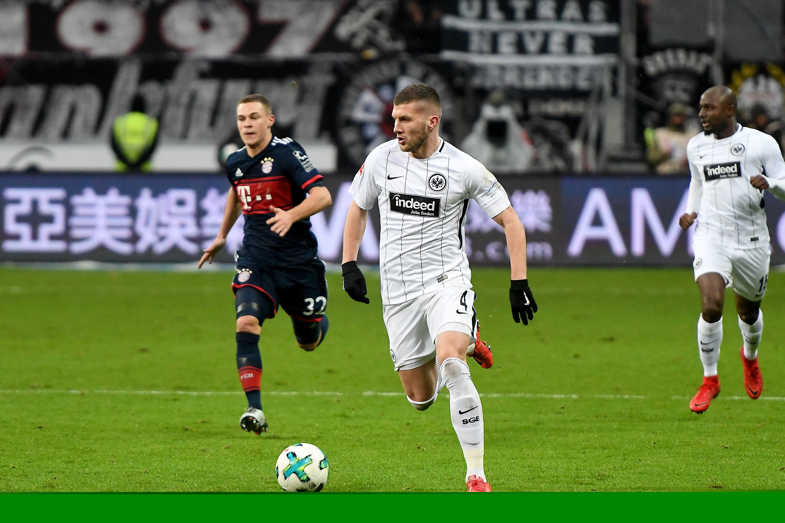 高效发挥！胡金秋20分钟9投8中轻取19分5篮板