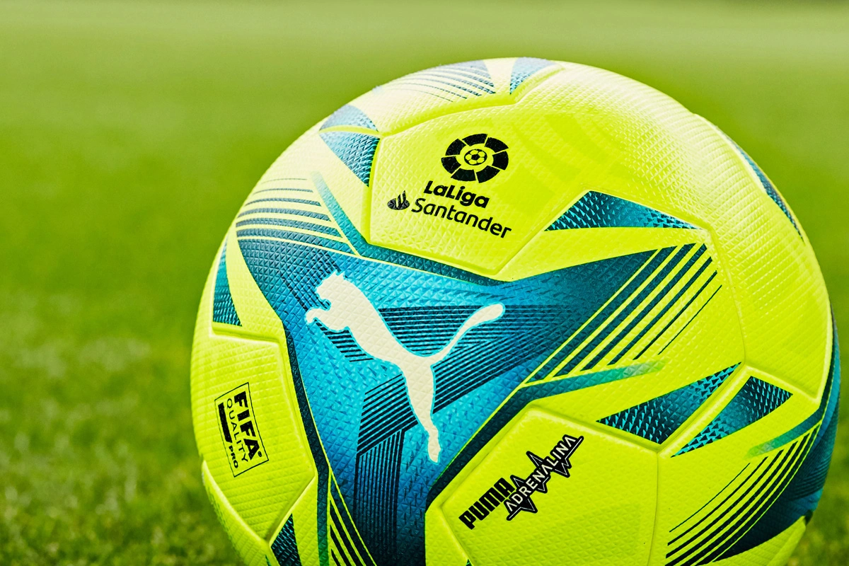 记者：申花队昨天傍晚抵达天津，出征的队伍中没有门将薛庆浩（记者：申花队昨傍晚抵津，出征名单未见门将薛庆浩）