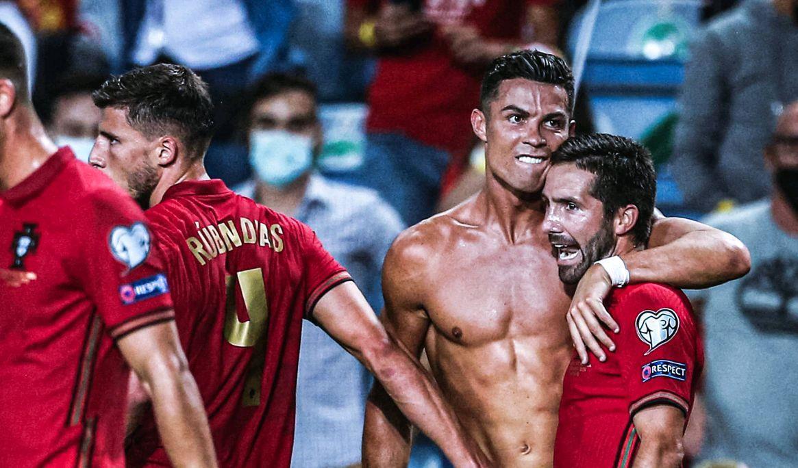 王曼昱横扫李恩惠，孙颖莎等人观摩学习，蒯曼混双横扫韩国组合