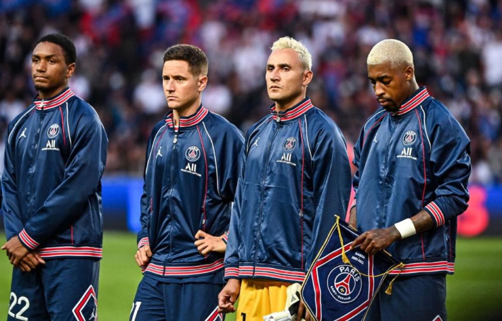 曼联计划在2026年签下巴莱巴，布莱顿可能接受7500万英镑报价，维拉考虑出售博加德以提升财务能力。