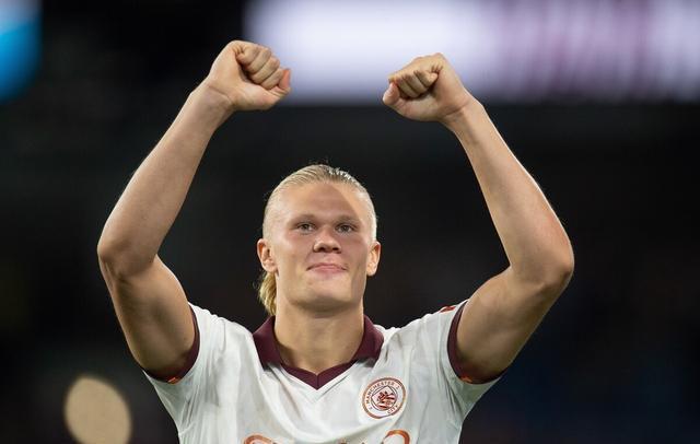 曼联与西汉姆联之战，梅诺再次坐足90分钟冷板凳。