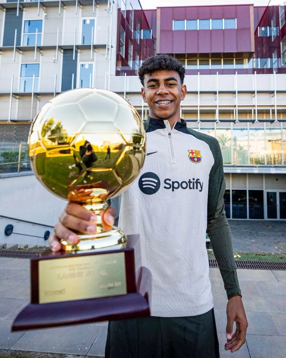 记者：阿隆索昨天没公布名单是在等姆巴佩，强行出战会恶化伤情