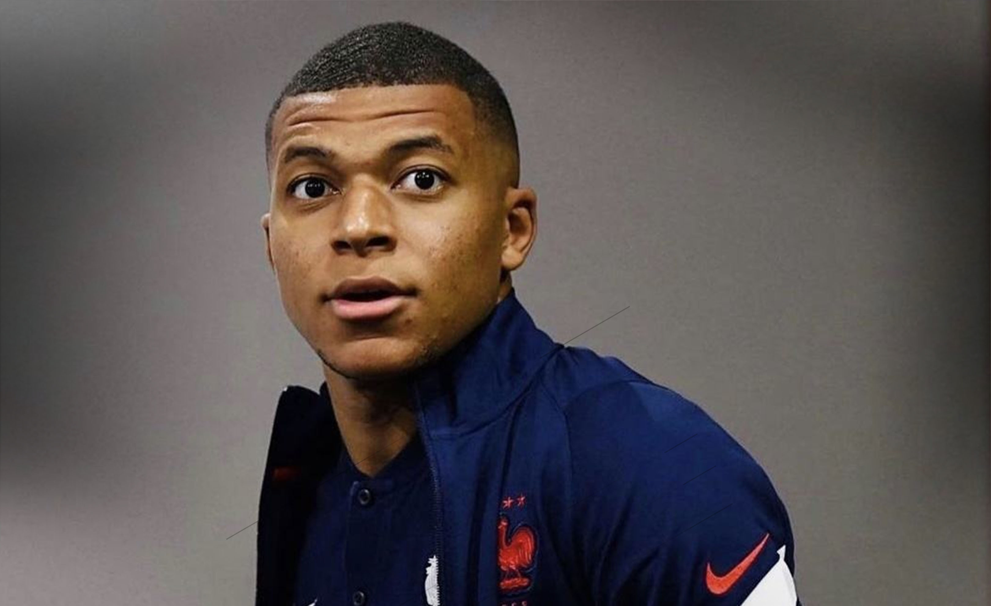 记者：尤文正努力与巴黎就穆阿尼达成协议，热刺也在争夺他