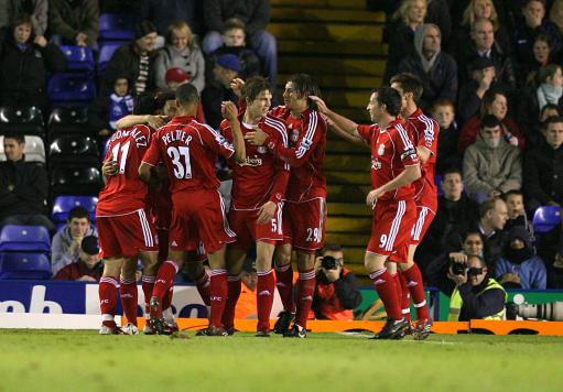 詹姆斯：防守时我们要拧成一根绳，并且时刻保持沟通