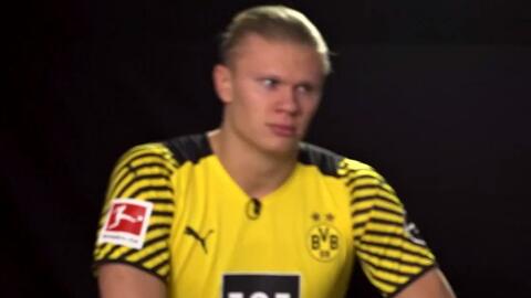 足球曝某豪门将出售队内三名老将，重建计划开启（曝足坛某豪门拟出售三名老将，重建进程启动）