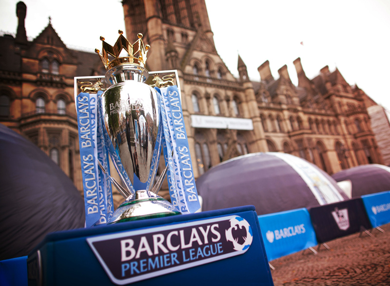 马卡：特尔施特根参加巴萨今日合练，有望复出入选欧冠大名单（马卡报：特尔施特根今日随巴萨合练，或复出进入欧冠名单）